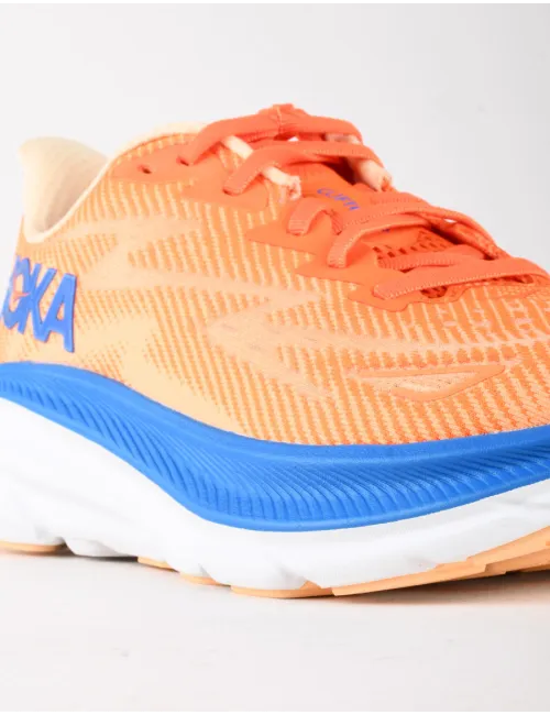 HOKA CLIFTON 9