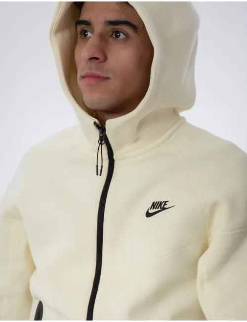 NIKE   Tech Fleece Windrunner FB7921