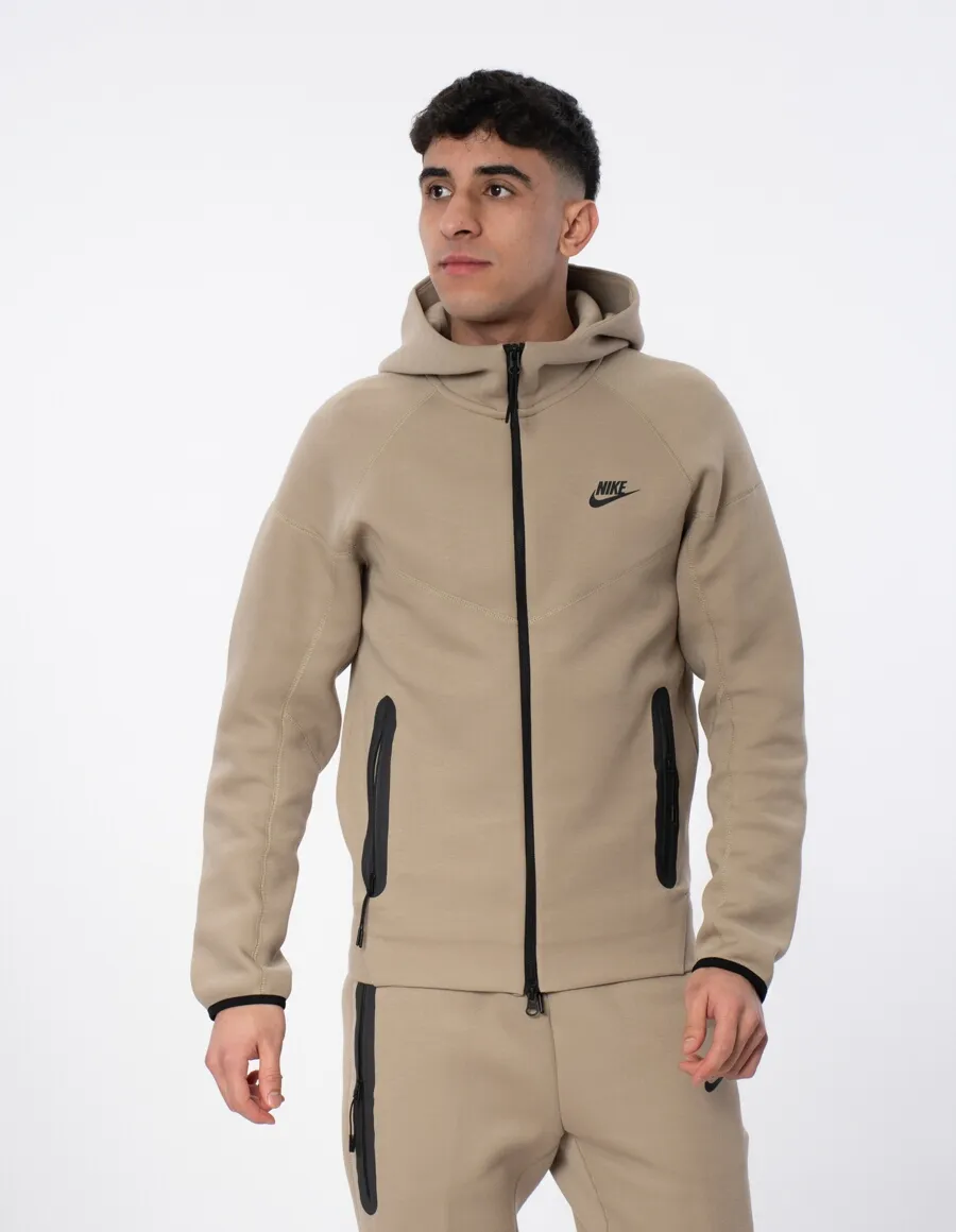 NIKE FB7921-247