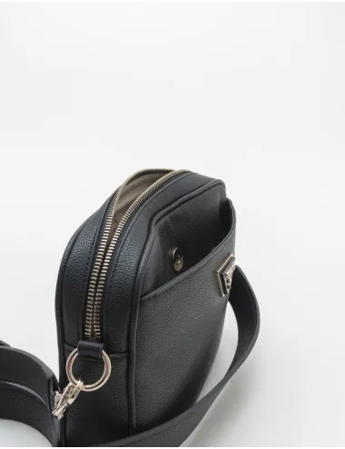 GUESS BG877814