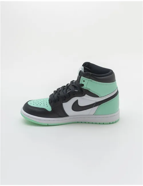 NIKE AIR JORDAN 1 RETRO HIGH OG