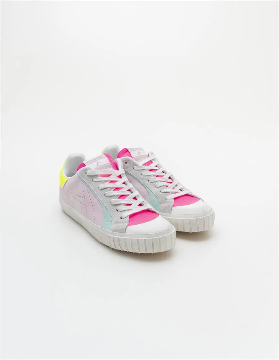 SNEAKER BAKD320