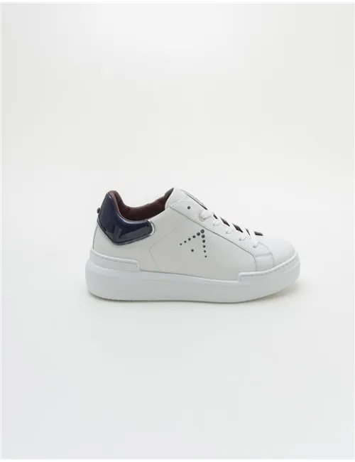 SNEAKER SARAH