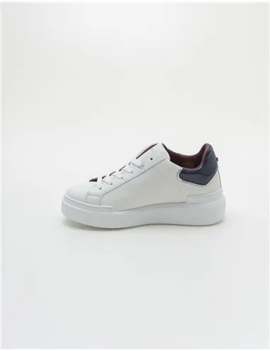 SNEAKER SARAH