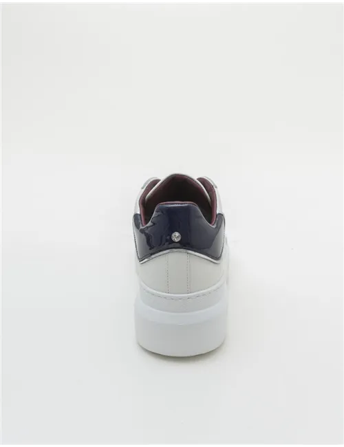 SNEAKER SARAH