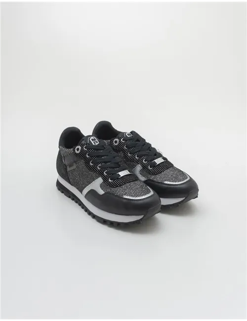 SNEAKER WONDER 01