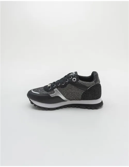 SNEAKER WONDER 01