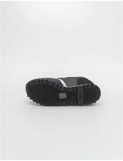 SNEAKER WONDER 01