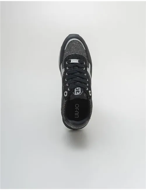 SNEAKER WONDER 01