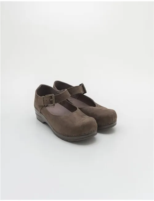 DECOLLETE  8140
