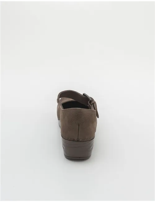 DECOLLETE  8140