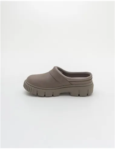 CIABATTA CHIUSA GREYFIELD MULES