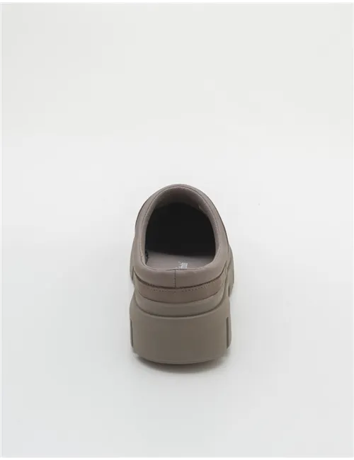 CIABATTA CHIUSA GREYFIELD MULES