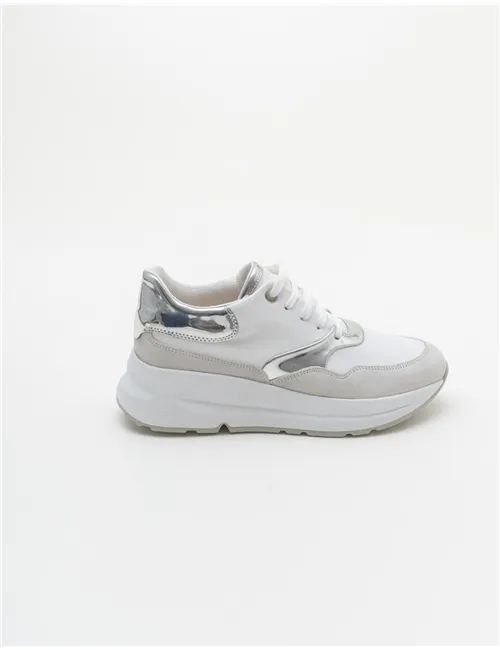 SNEAKER D BACKSIE