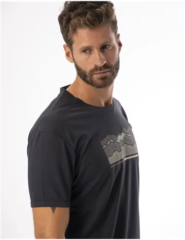 T-SHIRT MAN