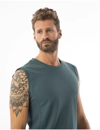MAN SLEEVELESS T-SHIRT
