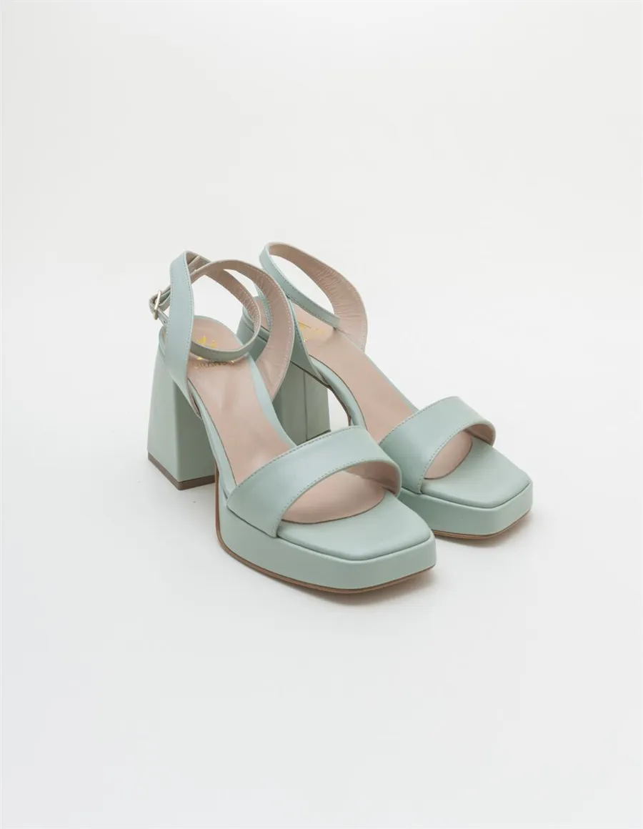 SANDALO PIXIE 600