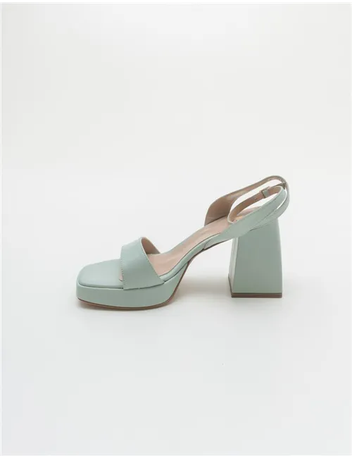 SANDALO PIXIE 600