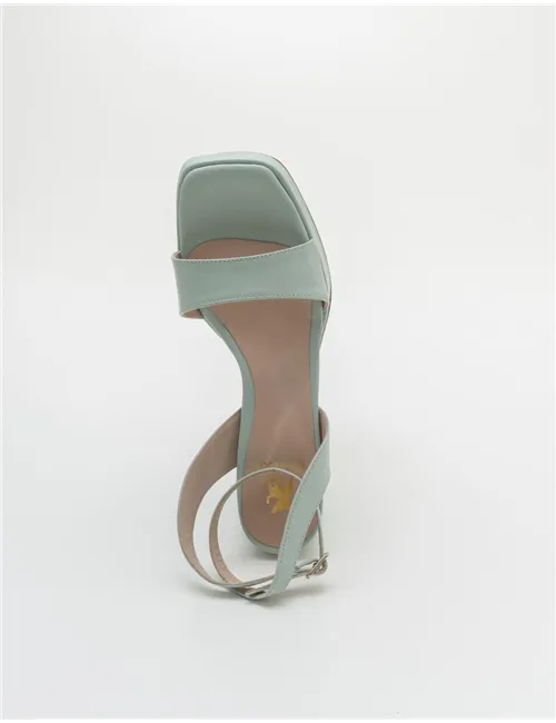 SANDALO PIXIE 600