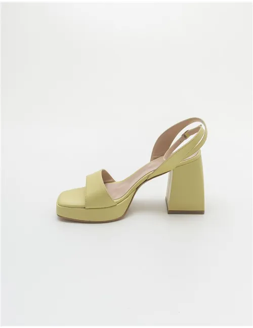 SANDALO PIXIE 600
