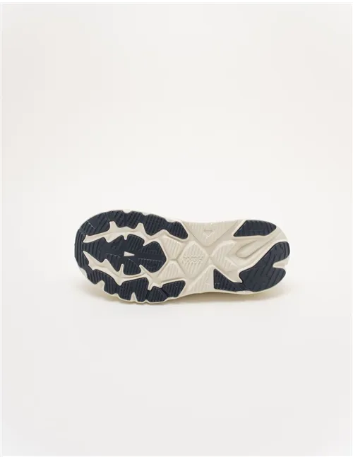 SNEAKER ARAHI 8