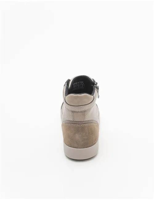 SNEAKER D BLOMIEE