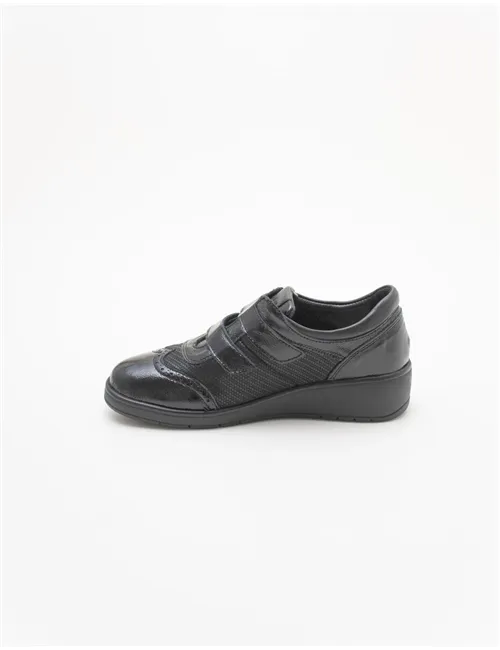 SNEAKER NETA