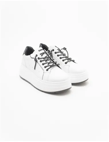SNEAKER IN000440