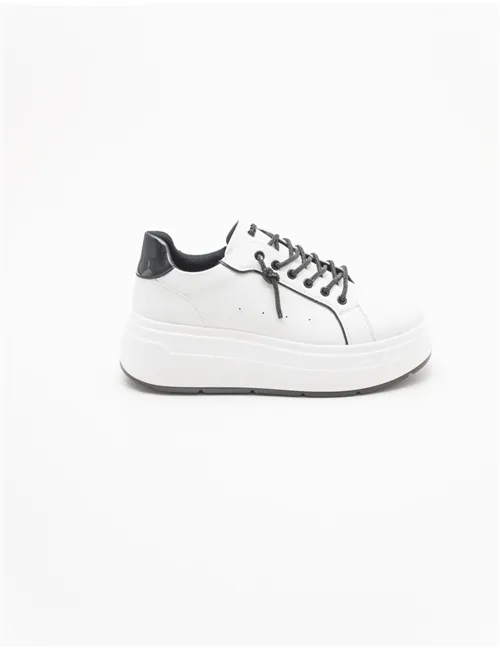 SNEAKER IN000440