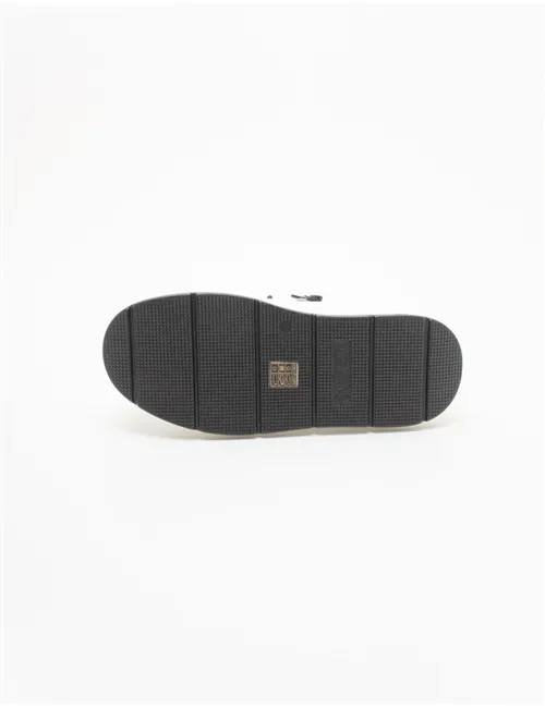 SNEAKER IN000440