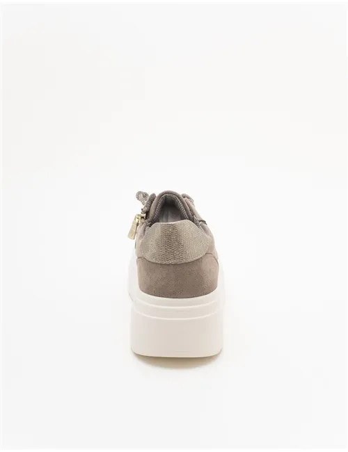SNEAKER IN000440