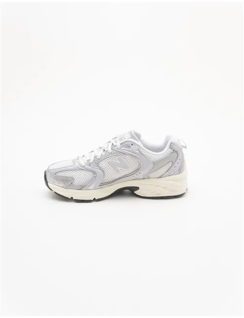 SNEAKER U530SEA