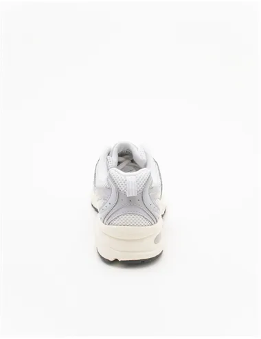 SNEAKER U530SEA