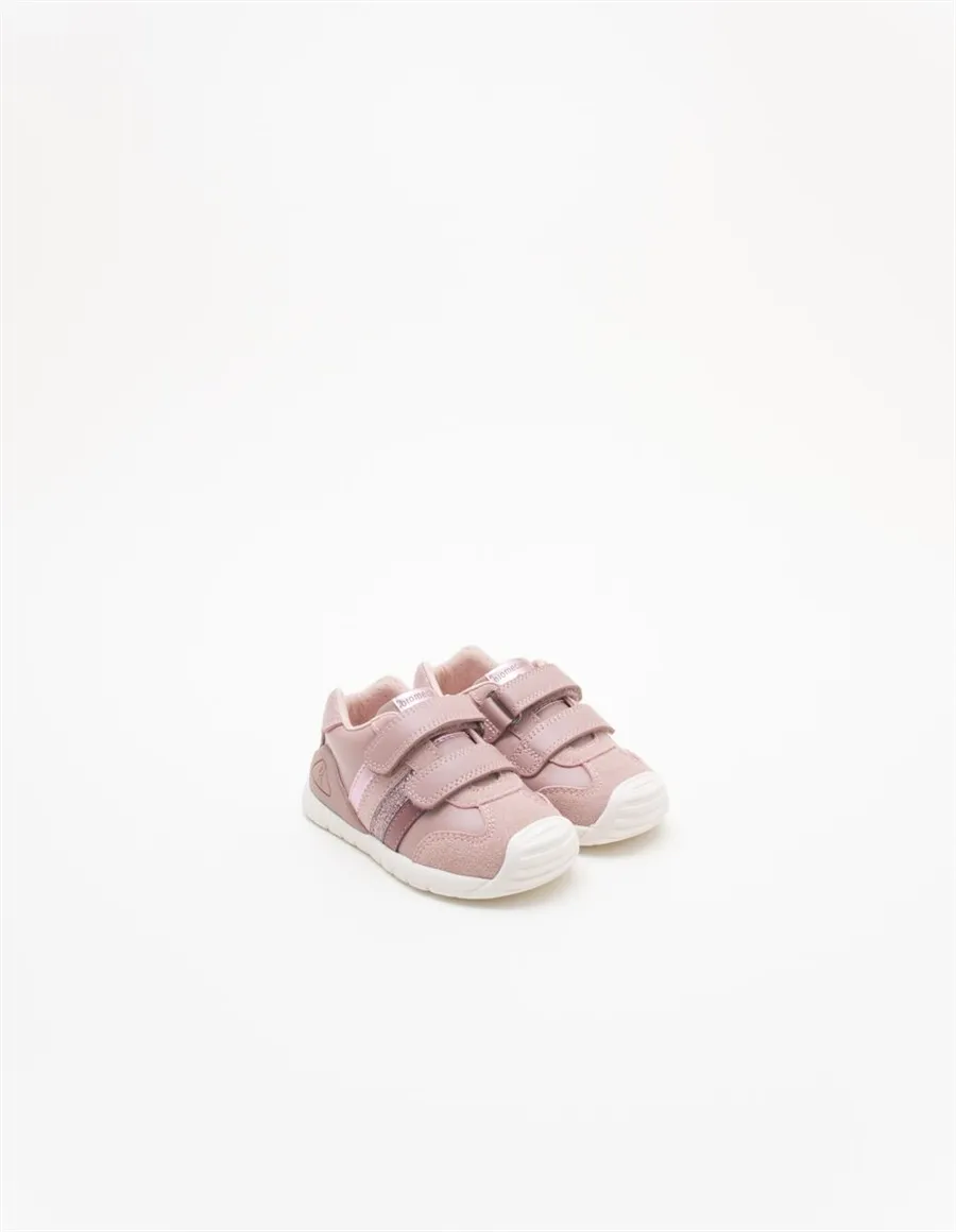 SNEAKER KISS