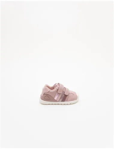 SNEAKER KISS