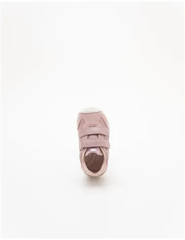 SNEAKER KISS