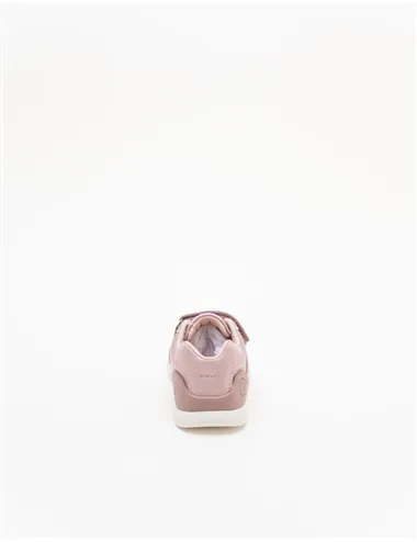 SNEAKER KISS