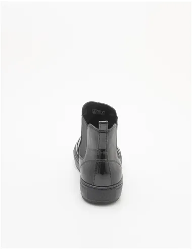 SLIP ON D BREEDA