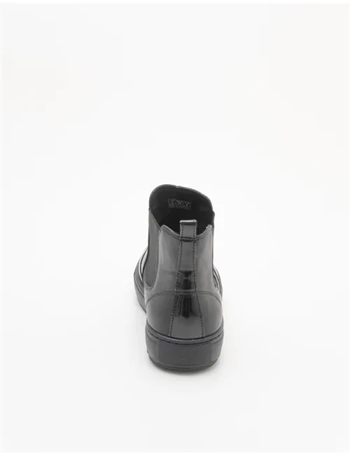 SLIP ON D BREEDA