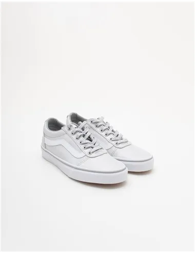 SNEAKER WARD
