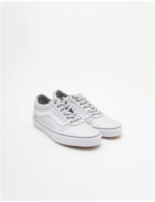 SNEAKER WARD
