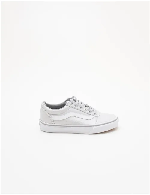 SNEAKER WARD