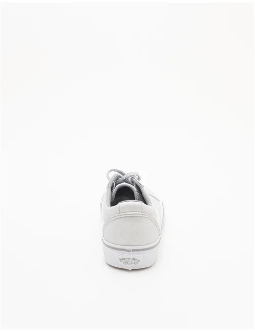 SNEAKER WARD