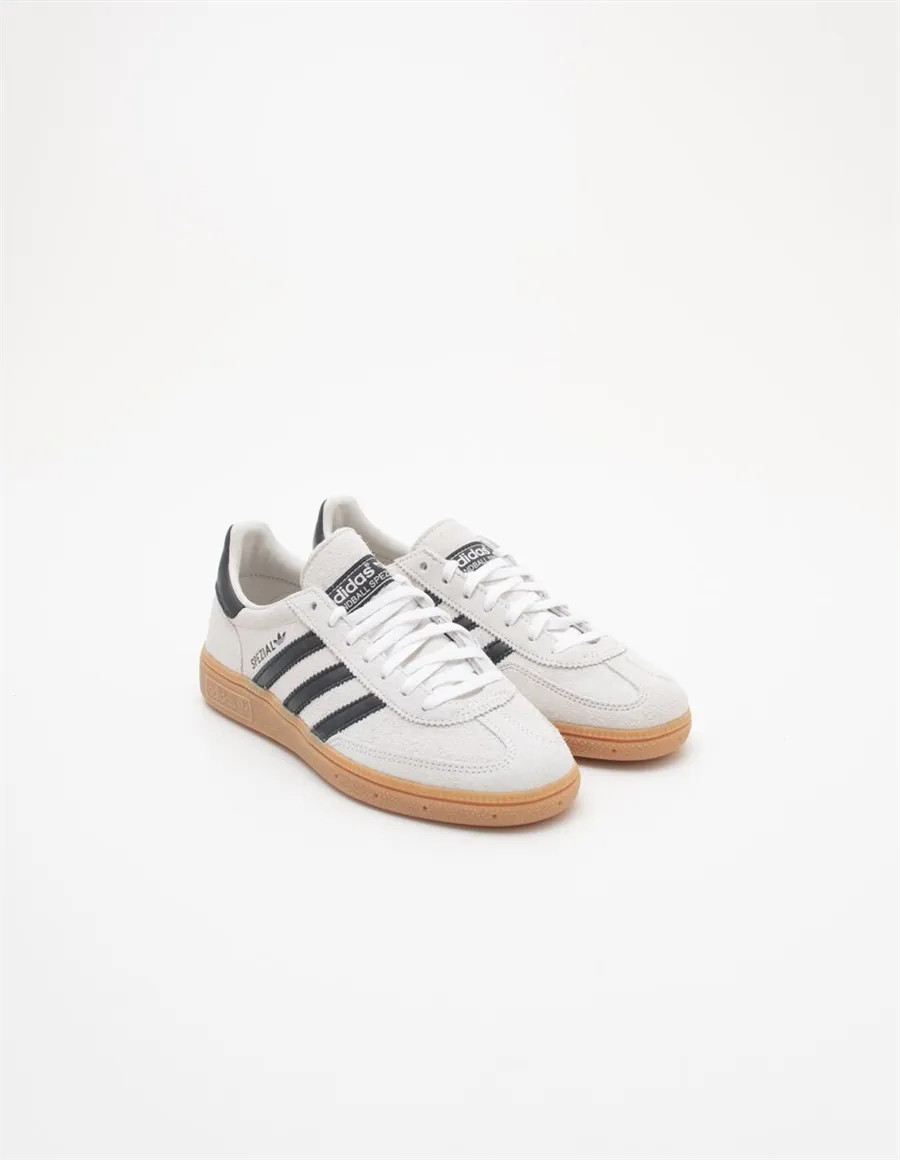 SNEAKER SPEZIAL