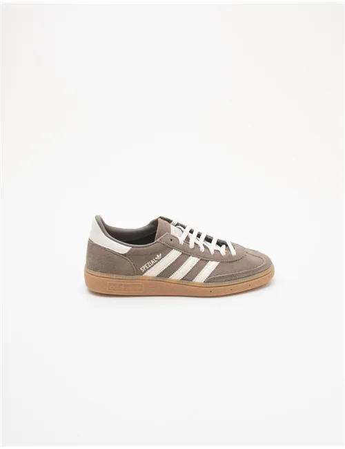 SNEAKER SPEZIAL 