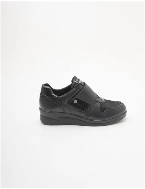 SNEAKER MANUELA