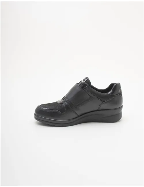 SNEAKER MANUELA