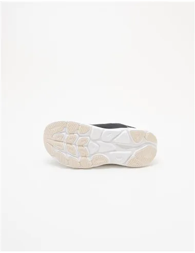 HOKA W         1162031RUN NEARABRGL