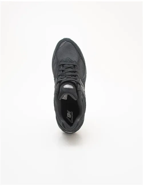 Sneakers uomo 2002R nero