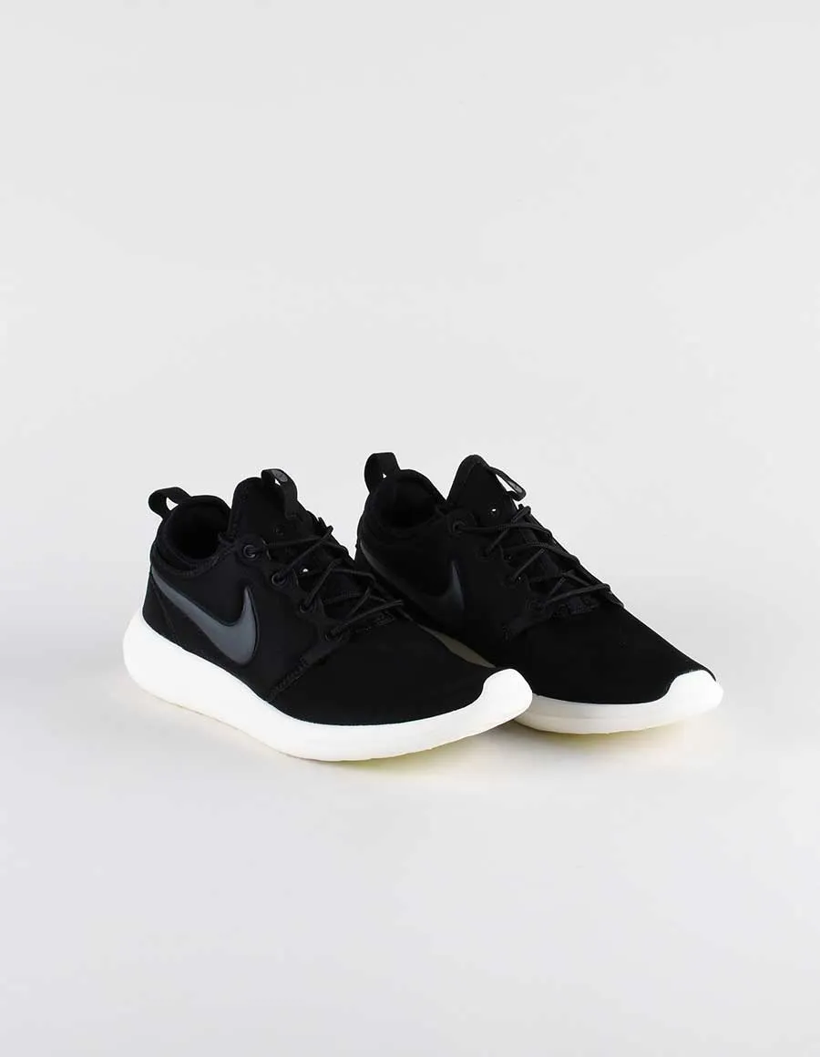 NIKE ROSHE TWO